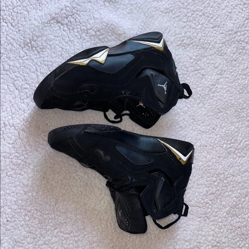 Jordan Black and Gold High-Top Sneakers Unisex’s
